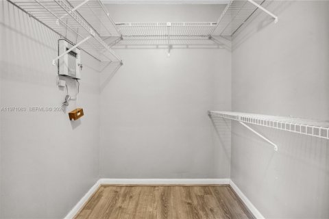 Touwnhouse à vendre à Pembroke Pines, Floride: 2 chambres, 101.08 m2 № 2040751 - photo 22