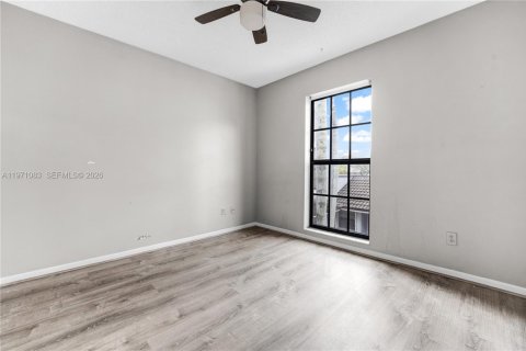 Touwnhouse à vendre à Pembroke Pines, Floride: 2 chambres, 101.08 m2 № 2040751 - photo 23