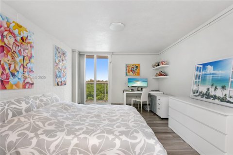 Condominio en venta en Sunny Isles Beach, Florida, 2 dormitorios, 126.16 m2 № 1986196 - foto 17