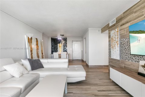 Condominio en venta en Sunny Isles Beach, Florida, 2 dormitorios, 126.16 m2 № 1986196 - foto 6