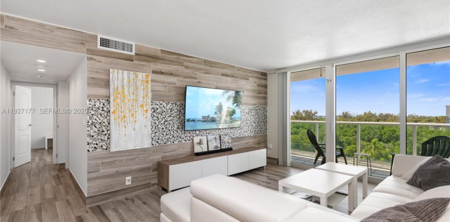 Condominio en Sunny Isles Beach, Florida, 2 dormitorios № 1986196