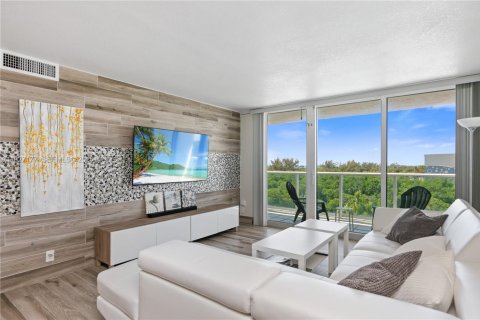 Condominio en venta en Sunny Isles Beach, Florida, 2 dormitorios, 126.16 m2 № 1986196 - foto 2