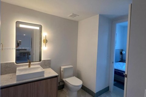 Condo in Miami, Florida, 2 bedrooms № 2194084 - photo 22