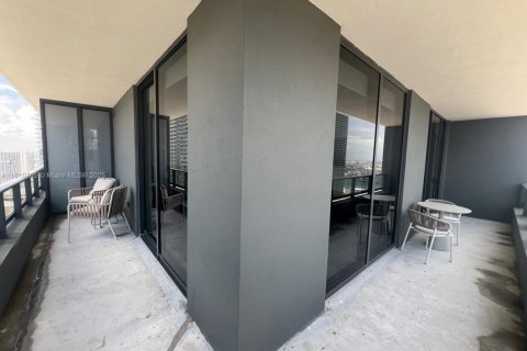 Condo in Miami, Florida, 2 bedrooms № 2194084 - photo 28