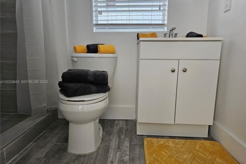 Condo in Miami Beach, Florida, 1 bedroom № 2088200 - photo 12