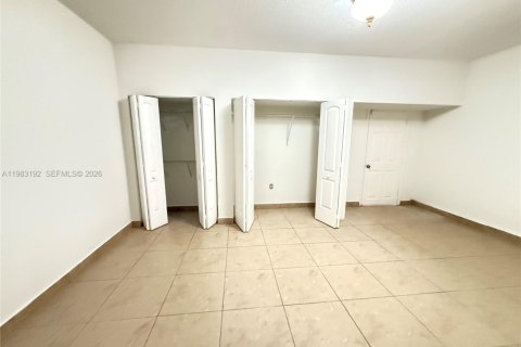 Casa en alquiler en Miami, Florida, 4 dormitorios, 106.74 m2 № 2049138 - foto 20