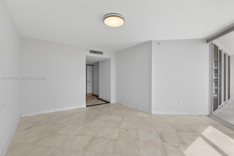 Condominio en alquiler en Sunny Isles Beach, Florida, 3 dormitorios, 205.31 m2 № 2053324 - foto 12