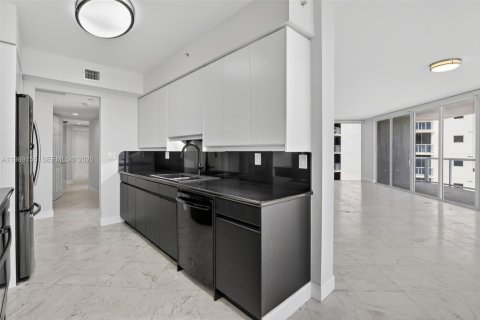Condominio en alquiler en Sunny Isles Beach, Florida, 3 dormitorios, 205.31 m2 № 2053324 - foto 6