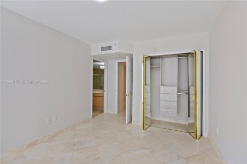 Condominio en alquiler en Sunny Isles Beach, Florida, 3 dormitorios, 205.31 m2 № 2053324 - foto 24