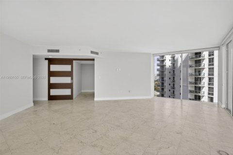 Condominio en alquiler en Sunny Isles Beach, Florida, 3 dormitorios, 205.31 m2 № 2053324 - foto 4