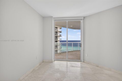 Condominio en alquiler en Sunny Isles Beach, Florida, 3 dormitorios, 205.31 m2 № 2053324 - foto 17