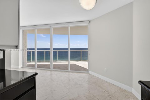 Condominio en alquiler en Sunny Isles Beach, Florida, 3 dormitorios, 205.31 m2 № 2053324 - foto 8