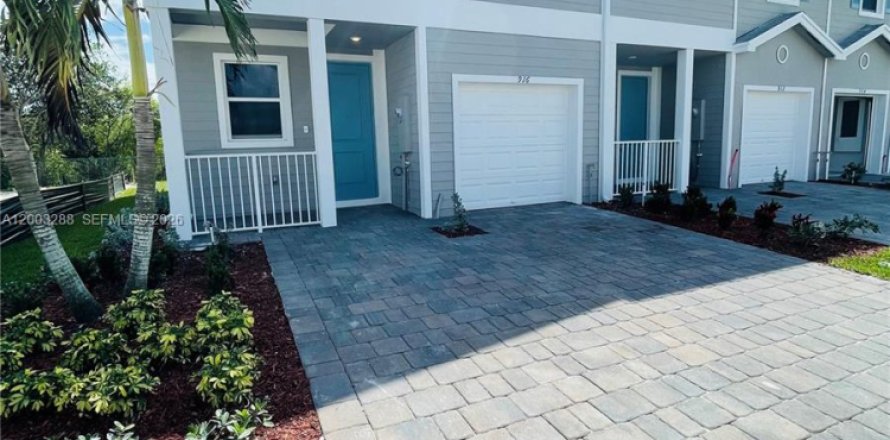 Touwnhouse à Homestead, Floride 3 chambres, 136.01 m2 № 2278150