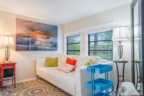 Casa en alquiler en Hallandale Beach, Florida, 4 dormitorios, 167.22 m2 № 2052102 - foto 4