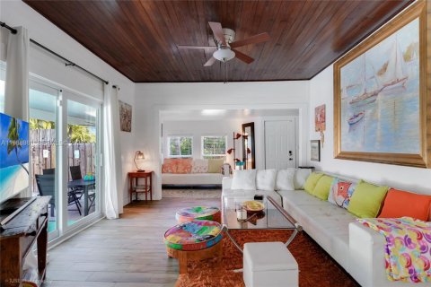 Casa en alquiler en Hallandale Beach, Florida, 4 dormitorios, 167.22 m2 № 2052102 - foto 7