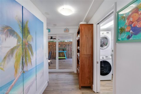 Casa en alquiler en Hallandale Beach, Florida, 4 dormitorios, 167.22 m2 № 2052102 - foto 12