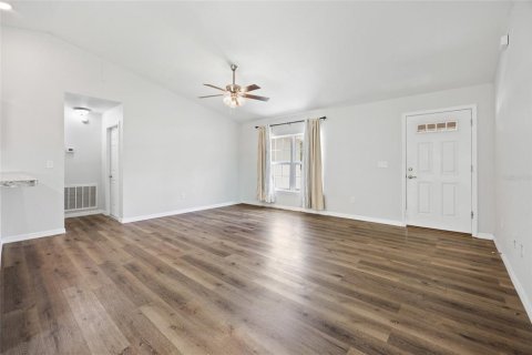 House in Ocala, Florida 3 bedrooms, 123.75 sq.m. № 1905724 - photo 5