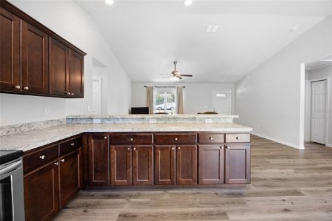 House in Ocala, Florida 3 bedrooms, 123.75 sq.m. № 1905724 - photo 12