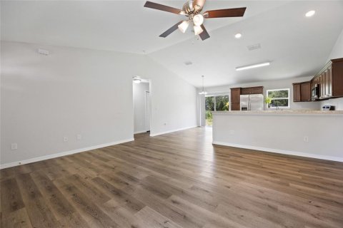 House in Ocala, Florida 3 bedrooms, 123.75 sq.m. № 1905724 - photo 6