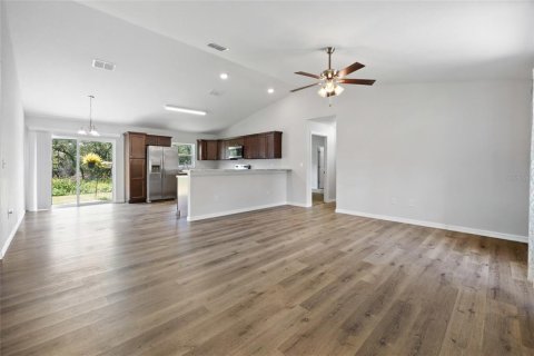 House in Ocala, Florida 3 bedrooms, 123.75 sq.m. № 1905724 - photo 7