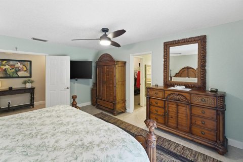House in Deerfield Beach, Florida 3 bedrooms, 208.29 sq.m. № 2190090 - photo 18
