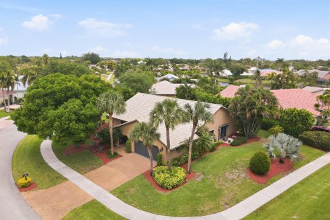 House in Deerfield Beach, Florida 3 bedrooms, 208.29 sq.m. № 2190090 - photo 8