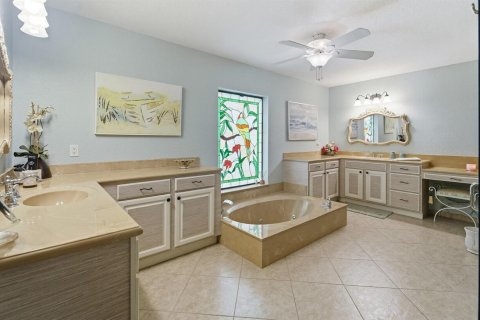 House in Deerfield Beach, Florida 3 bedrooms, 208.29 sq.m. № 2190090 - photo 20
