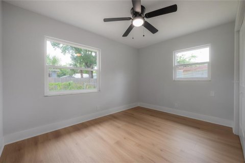Villa ou maison à vendre à Tampa, Floride: 3 chambres, 98.1 m2 № 2149890 - photo 17