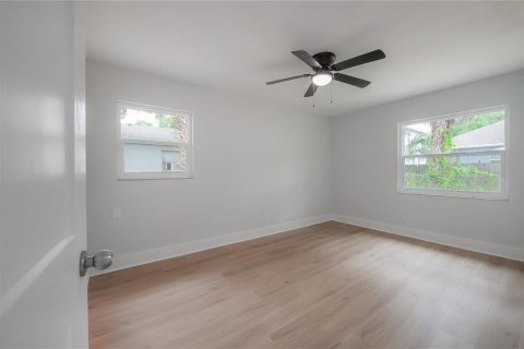 Villa ou maison à vendre à Tampa, Floride: 3 chambres, 98.1 m2 № 2149890 - photo 13