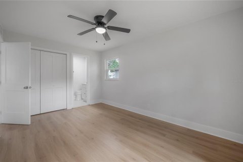 Villa ou maison à vendre à Tampa, Floride: 3 chambres, 98.1 m2 № 2149890 - photo 12