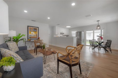 Villa ou maison à vendre à Tampa, Floride: 3 chambres, 98.1 m2 № 2149890 - photo 3