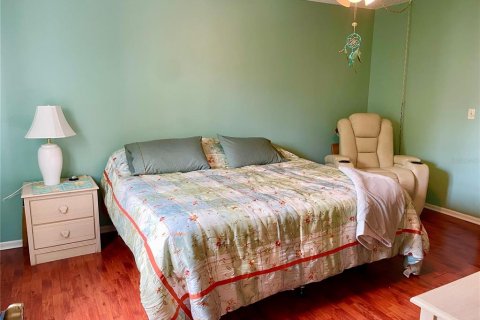 Condo in Bradenton, Florida, 2 bedrooms № 2206518 - photo 7