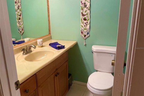 Condo in Bradenton, Florida, 2 bedrooms № 2206518 - photo 11