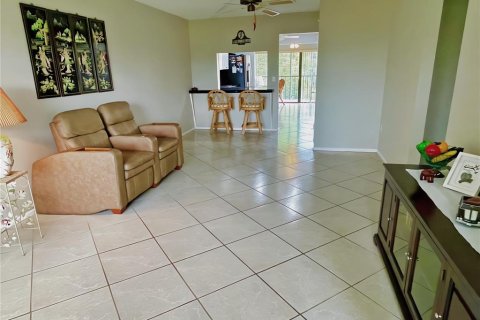 Condo in Bradenton, Florida, 2 bedrooms № 2206518 - photo 4