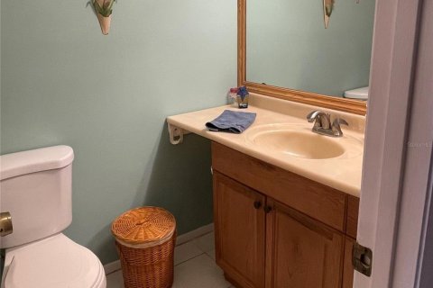 Condo in Bradenton, Florida, 2 bedrooms № 2206518 - photo 8
