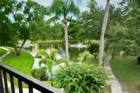 Condo in Bradenton, Florida, 2 bedrooms № 2206518 - photo 13