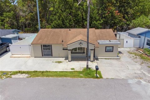House in Tampa, Florida 3 bedrooms, 114.83 sq.m. № 2367246