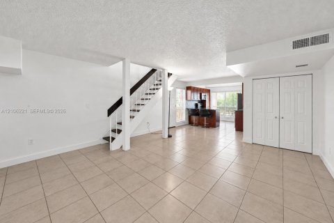 Touwnhouse à vendre à Miami Shores, Floride: 3 chambres, 129.51 m2 № 2414719 - photo 6