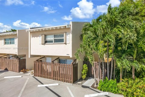 Touwnhouse à Miami Shores, Floride 3 chambres, 129.51 m2 № 2414719