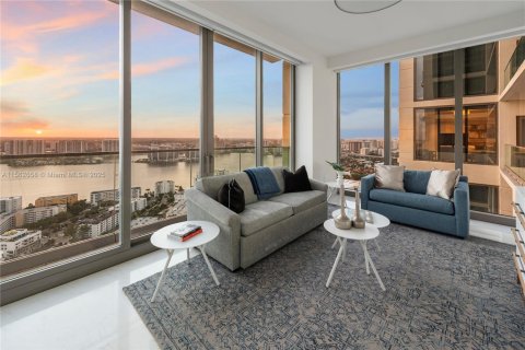 Condominio en venta en Sunny Isles Beach, Florida, 3 dormitorios, 243.03 m2 № 1697692 - foto 21