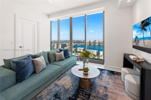 Condominio en venta en Sunny Isles Beach, Florida, 3 dormitorios, 243.03 m2 № 1697692 - foto 19
