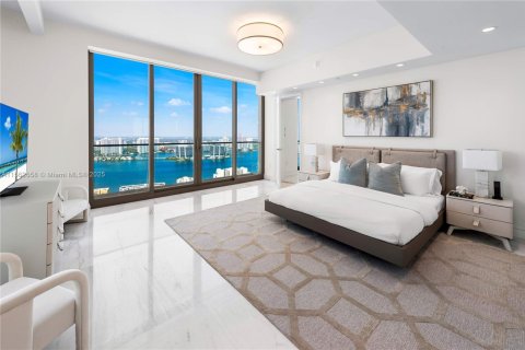 Condominio en venta en Sunny Isles Beach, Florida, 3 dormitorios, 243.03 m2 № 1697692 - foto 24