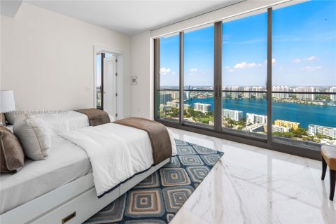 Condominio en venta en Sunny Isles Beach, Florida, 3 dormitorios, 243.03 m2 № 1697692 - foto 27