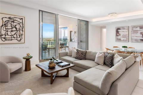 Condominio en venta en Sunny Isles Beach, Florida, 3 dormitorios, 243.03 m2 № 1697692 - foto 11