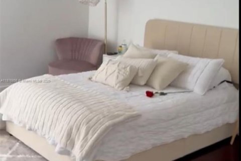 Condo in Aventura, Florida, 1 bedroom  № 1977651 - photo 4