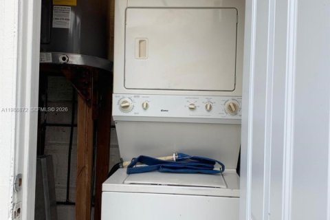 Купить виллу или дом в Норт-Майами-Бич, Флорида 3 спальни, 94.02м2, № 2051091 - фото 6