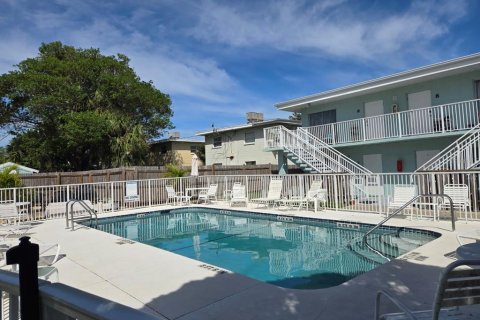 Condominio en Cape Canaveral, Florida, 1 dormitorio  № 2110969