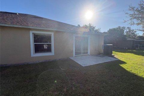 Villa ou maison à louer à Wesley Chapel, Floride: 3 chambres, 133.97 m2 № 2419743 - photo 25