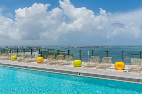 Copropriété à louer à Miami, Floride: 2 chambres, 100.71 m2 № 2080513 - photo 3