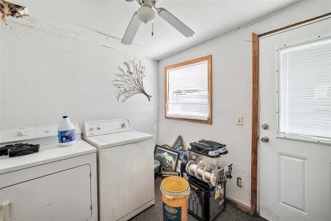 Propiedad comercial en venta en Paisley, Florida, 290.04 m2 № 2108626 - foto 27